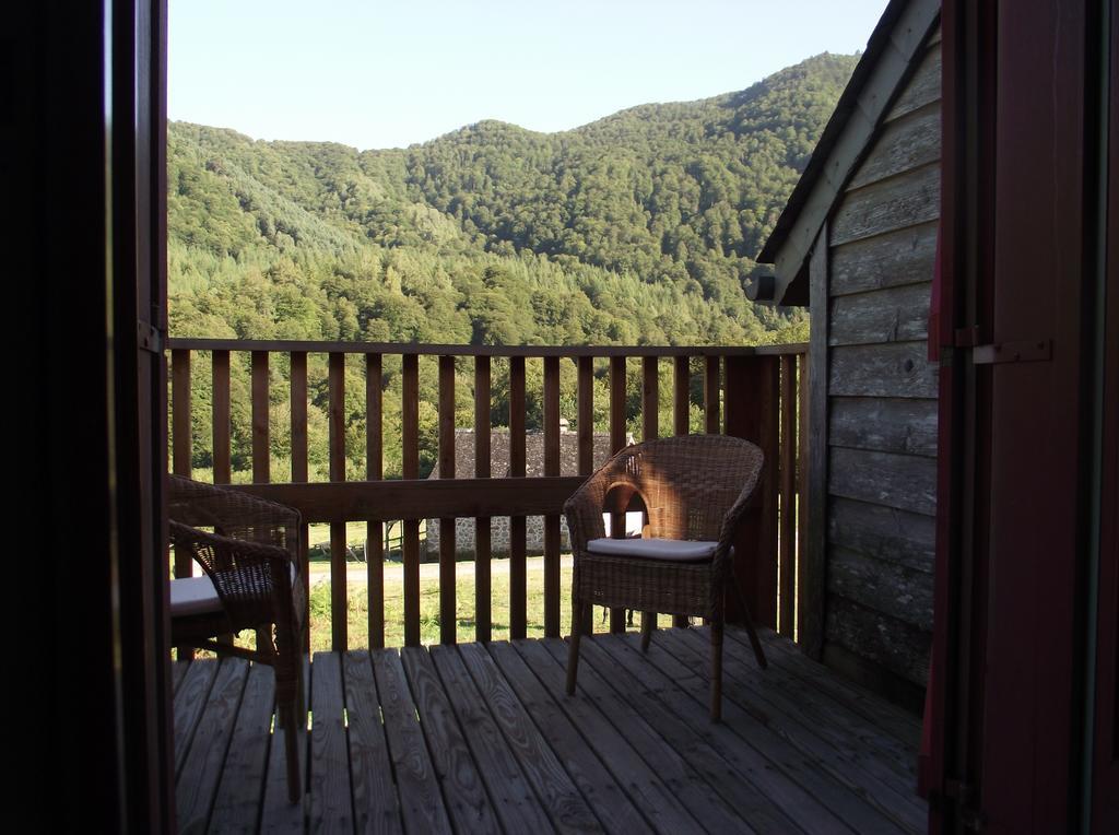 Les Chalets De La Foret D'Issaux Osse-en-Aspe Cameră foto